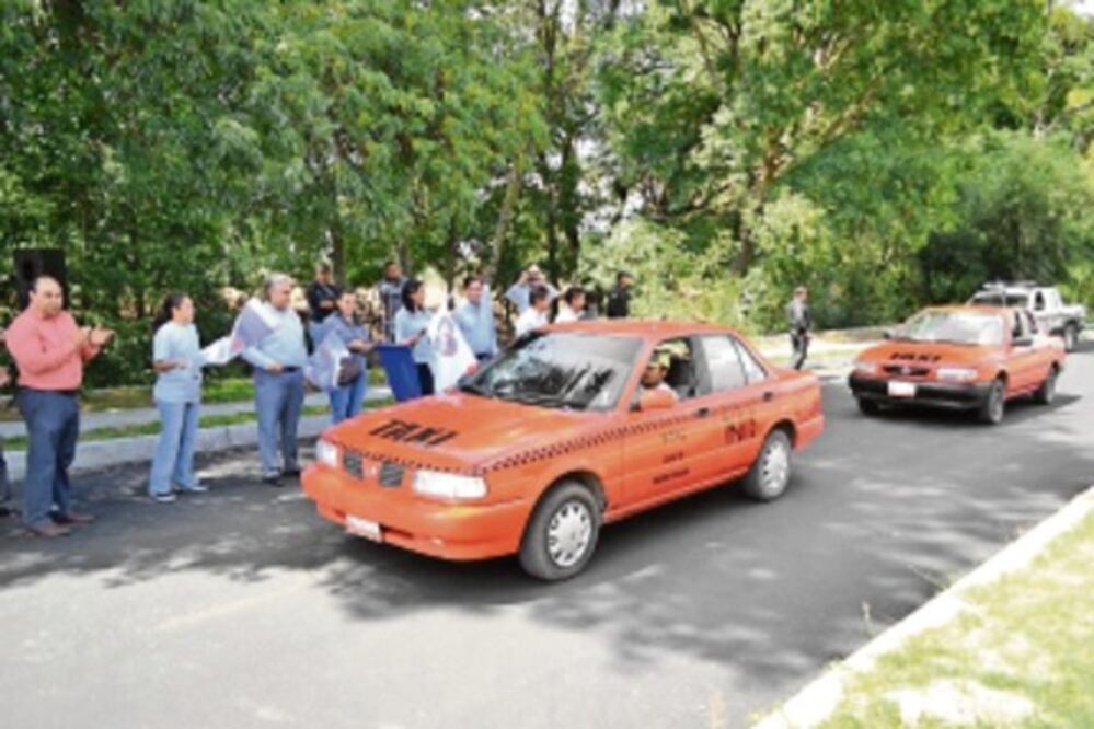 Huimilpan: inauguran obras para vialidad 