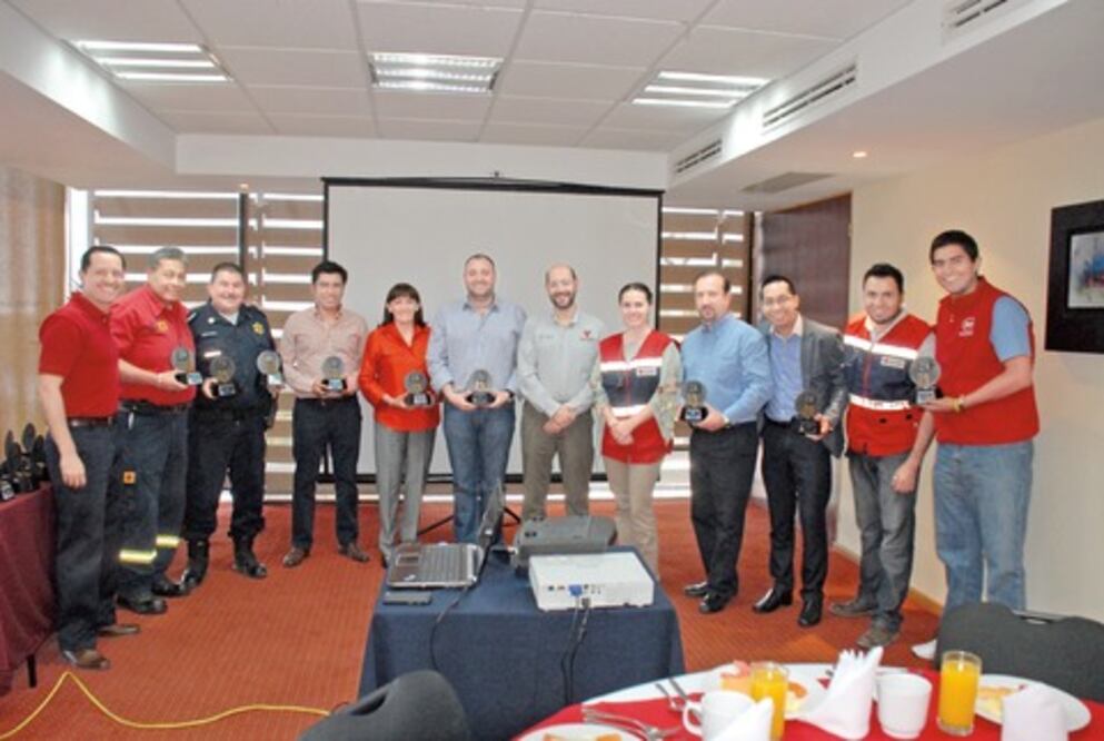 Reconocen apoyo a Carrera Nocturna