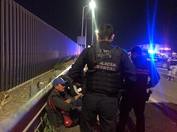 Localizan 150 indocumentados, hacinados en un tráiler, en Querétaro