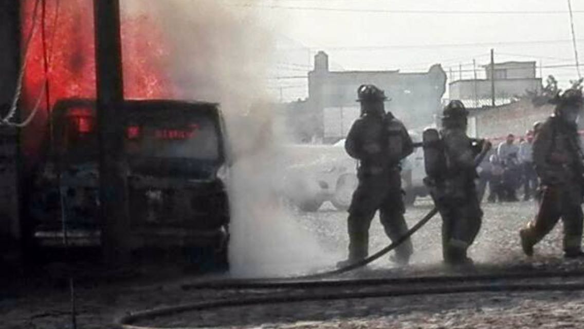 Estalla camioneta de guachicoleros en SJR