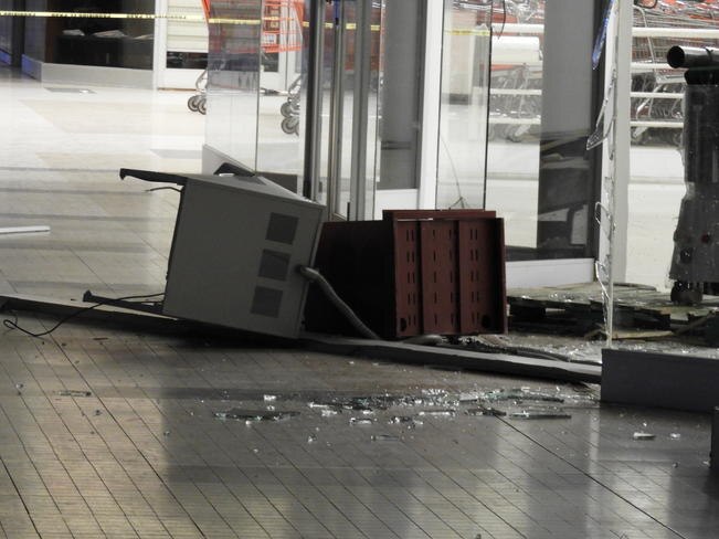 Robos de cajeros en UAQ y Soriana, similares: FGE