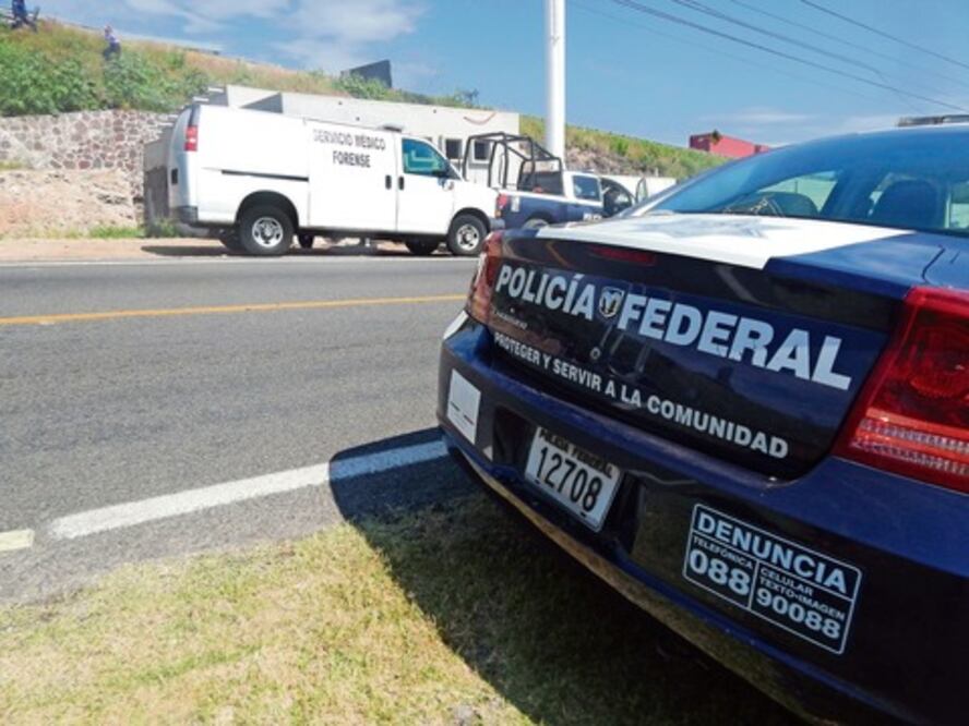 Hallan cadáver en vía federal