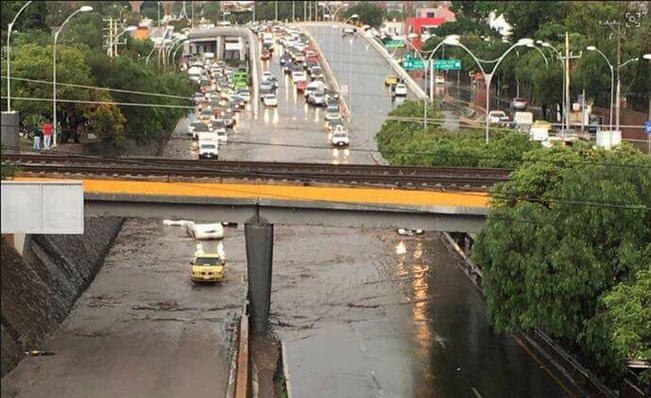 Lluvias provocan caos en zona oriente