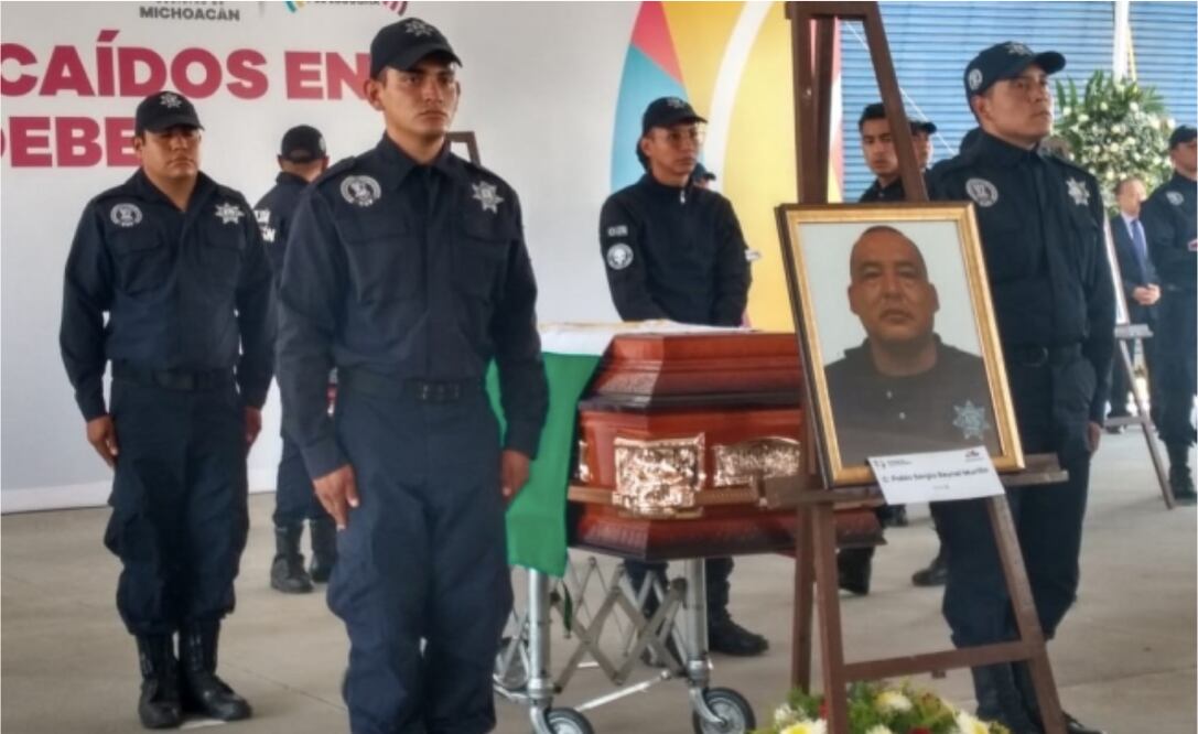 Homenaje a policías. Foto: Charbell Lucio/ EL UNIVERSAL