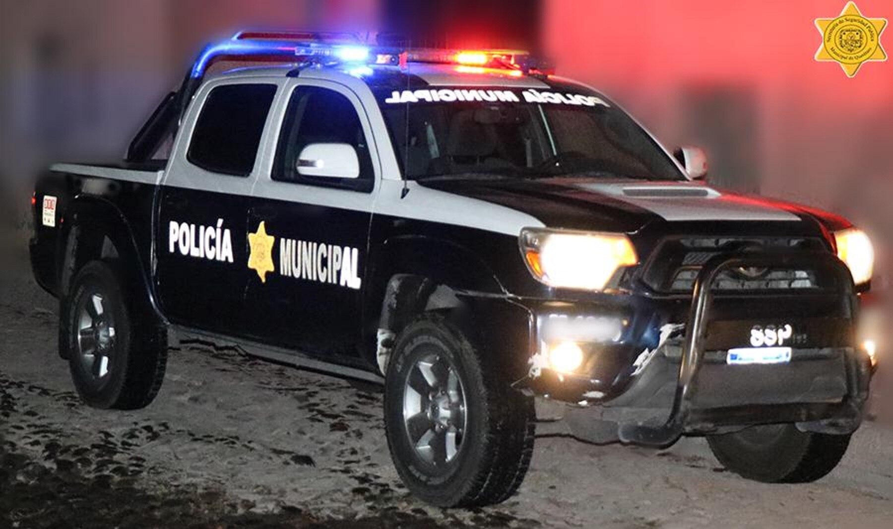 SSPMQ detiene a sujetos con cocaína