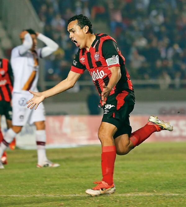 Necaxa tiene medio boleto a Primera