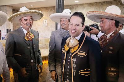 Gobernador realiza el ‘corte de reata’