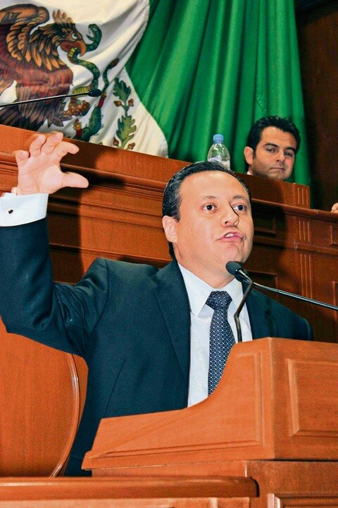 Profesionalizarán a empleados