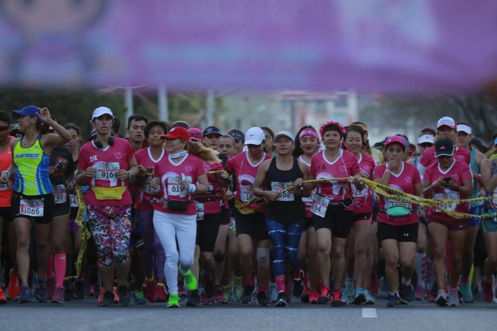 Ocho mil corredoras celebraron, por primera ocasión, el calor de un medio maratón, donde un recorrido de ruta sirvió para encontrar la equidad que desde hace años se viene buscando.