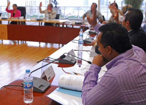 Regidores se despiden con un cheque de 132 mil pesos