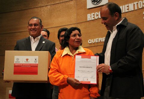 Reconocen a trabajadores del municipio