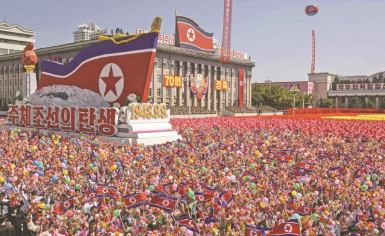 Norcorea celebra sin misiles nucleares