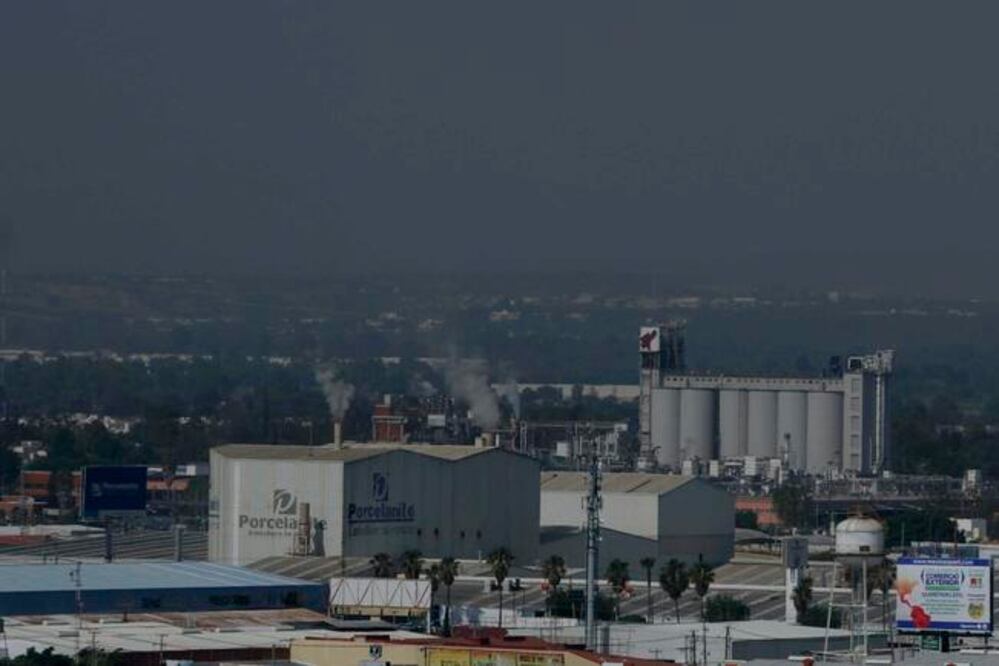 A unas semanas de que fueron reportados olores extraños en San Juan del Río, autoridades indagan si empresas del municipio realizaron emisiones indebidas para poder fincar alguna sanción. (LUIS SÁNCHEZ. EL UNIVERSAL)