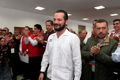 Ordenan devolver la dirigencia del PRI a Juan José Ruiz