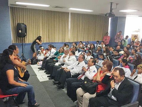 Clausuran programa educativo en hospital
