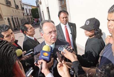 Realizan familiares su propia investigación