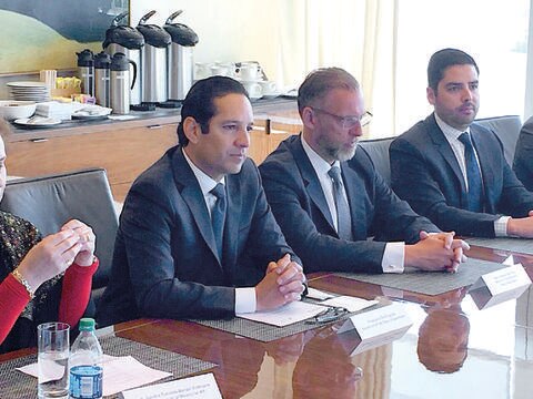 Aseguradora invierte en corporativo 