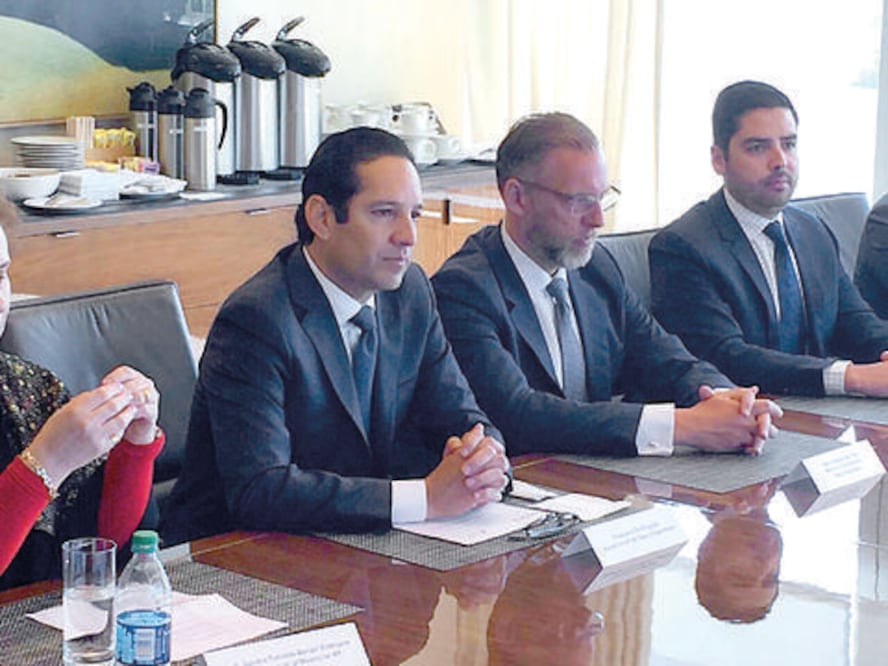 Aseguradora invierte en corporativo 