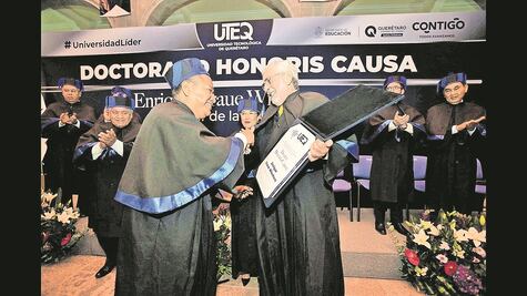 Entrega UTEQ Honoris Causa a rector de la UNAM