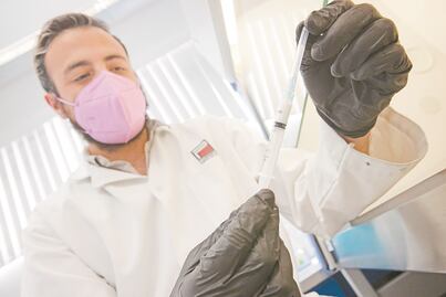 Vacuna de UAQ es efectiva contra variantes del Covid-19