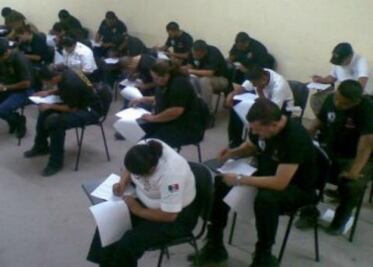 Contratará Pedro Escobedo 20 policías 