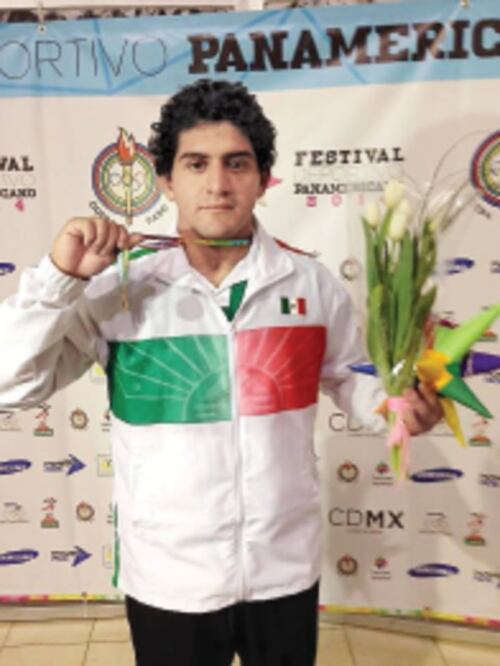 Dos bronces en la lucha panamericana