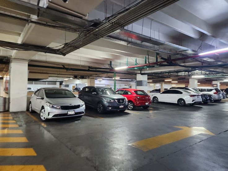 Empresarios piden habilitar más lugares de estacionamiento para turistas