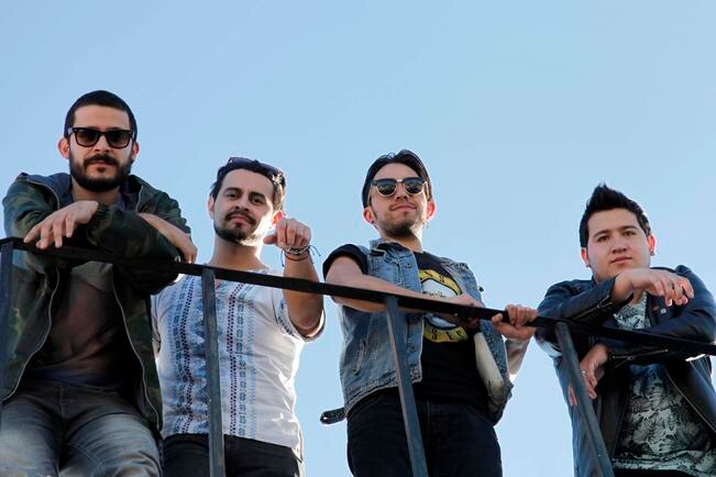 Arriesgan todo por brillar en la música