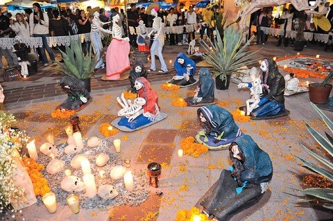 Rinden homenaje a Posada y Loarca