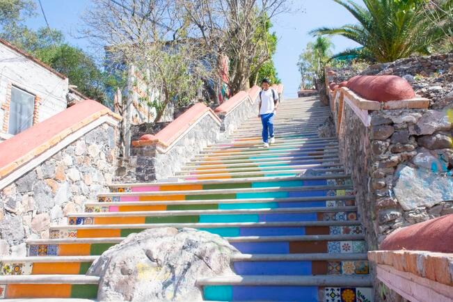 El Pueblito. Con murales dan nueva imagen