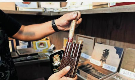 Tabaquería. Habana Cigar Club, sitio para amantes del puro