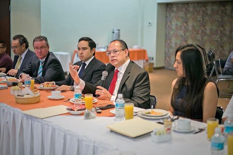 Apoyan abogados propuesta de EPN; ‘giro hacia igualdad’  