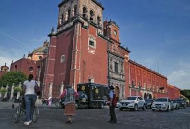 Entablará Aguilar diálogo con policías