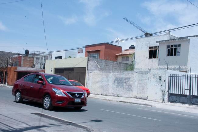 Internan en una clínica privada a Claudia Mijangos