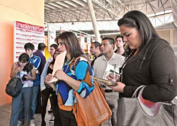 Buscan plazas 9 mil jóvenes queretanos