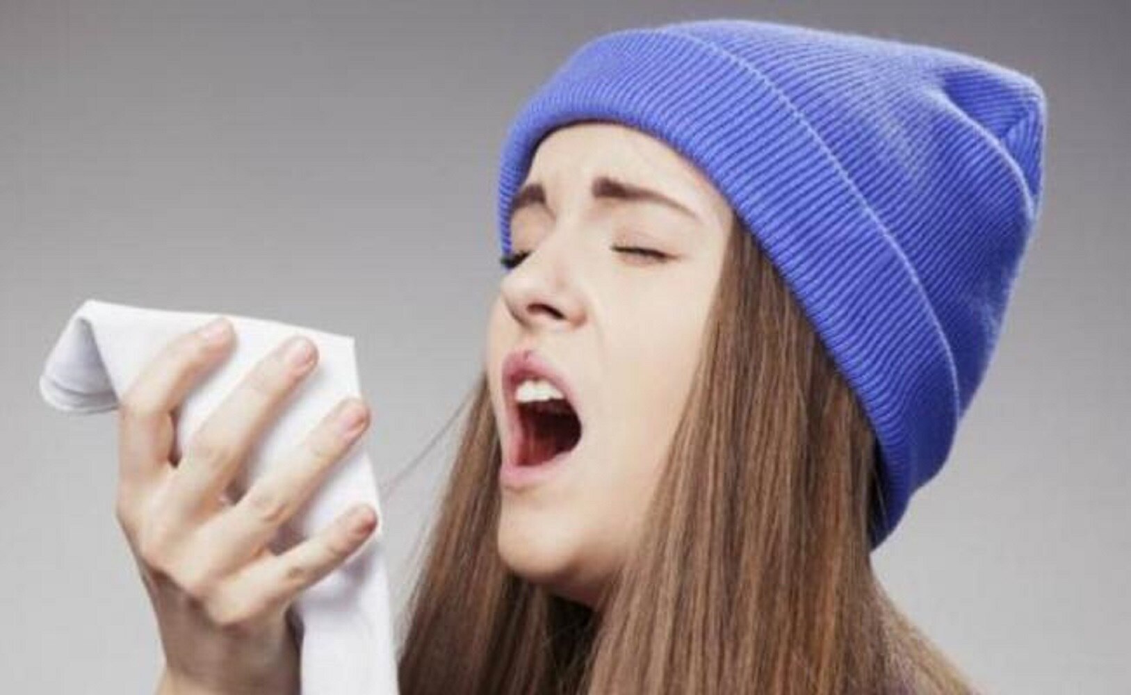 ¡Cuidado! Reprimir estornudo te puede perforar la faringe