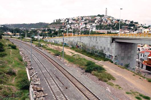 Descartan reubicar terminal del Tren