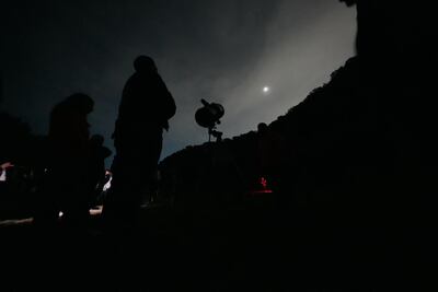 Observa Felifer Macías el Eclipse Lunar 2026 en el Parque Joya La Barreta