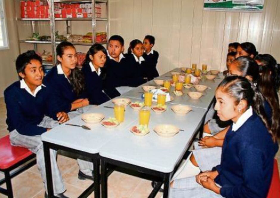 SMDIF Corregidora entrega utensilios 