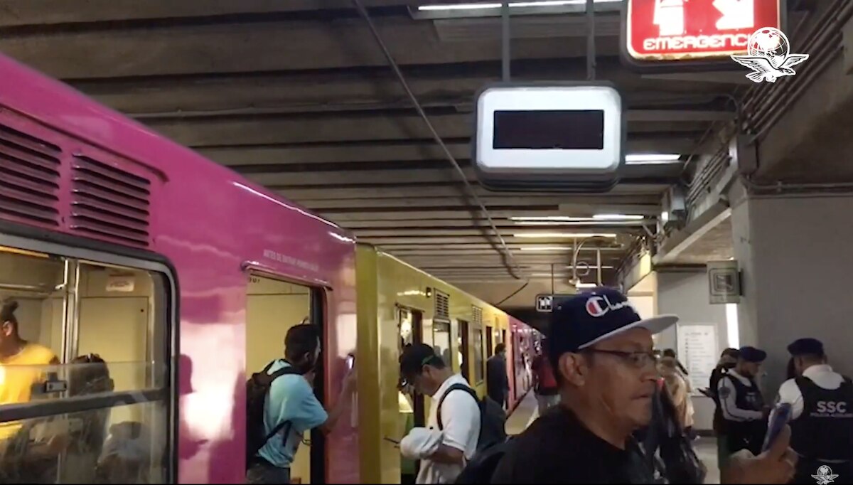 VIDEOS: Capturan momento exacto del sismo con magnitud 7.4 en CDMX