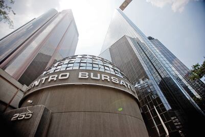 BMV en récord; rebasa las 50 mil unidades