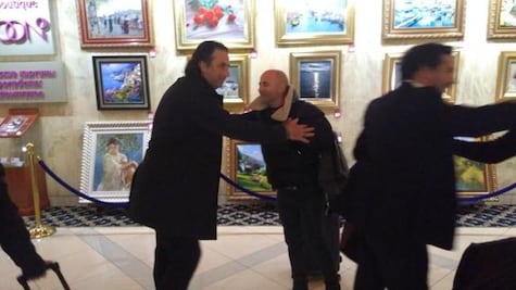 Desfilan cerebros de los equipos