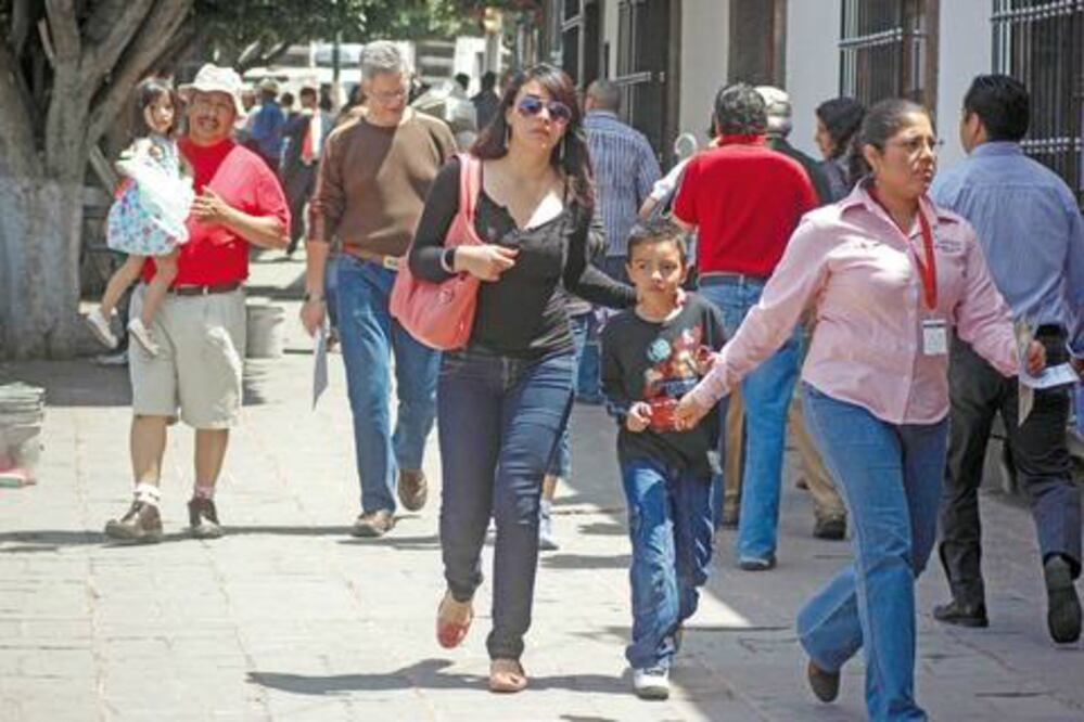 Existen 10 mil familias extranjeras