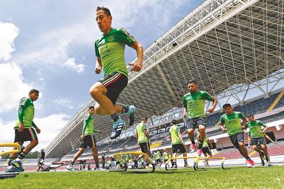 Un choque por la cima de Concacaf