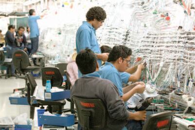 Pide UNCTAD mejorar los salarios