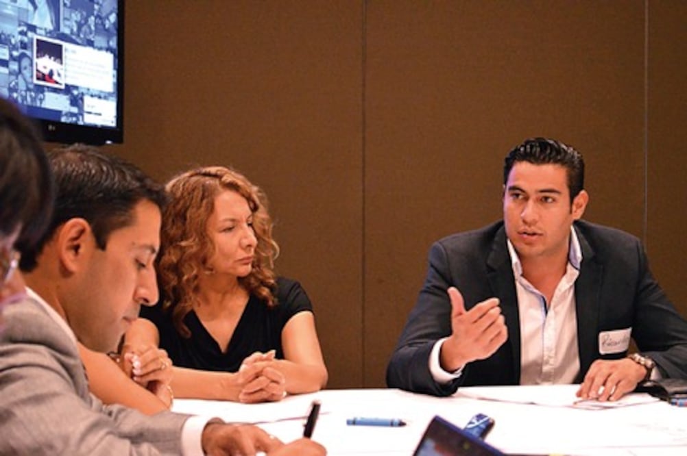 Realiza PRI mesa de diálogo 