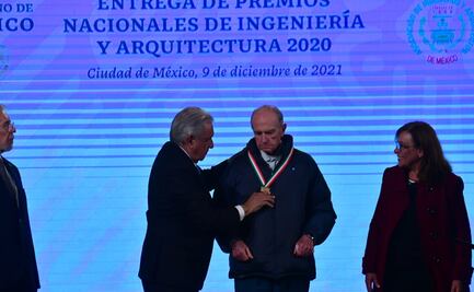 Lo que le dijeron ingenieros y arquitectos a AMLO sobre corrupción, transparencia, recortes y quema de gas