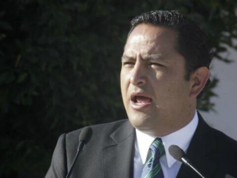 SJR entrega obras