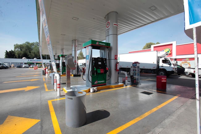 Permanecen cerradas más de 100 estaciones: Uesqro