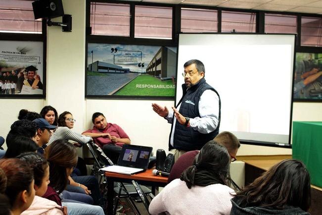 UTC busca ayudar a jóvenes empresarios